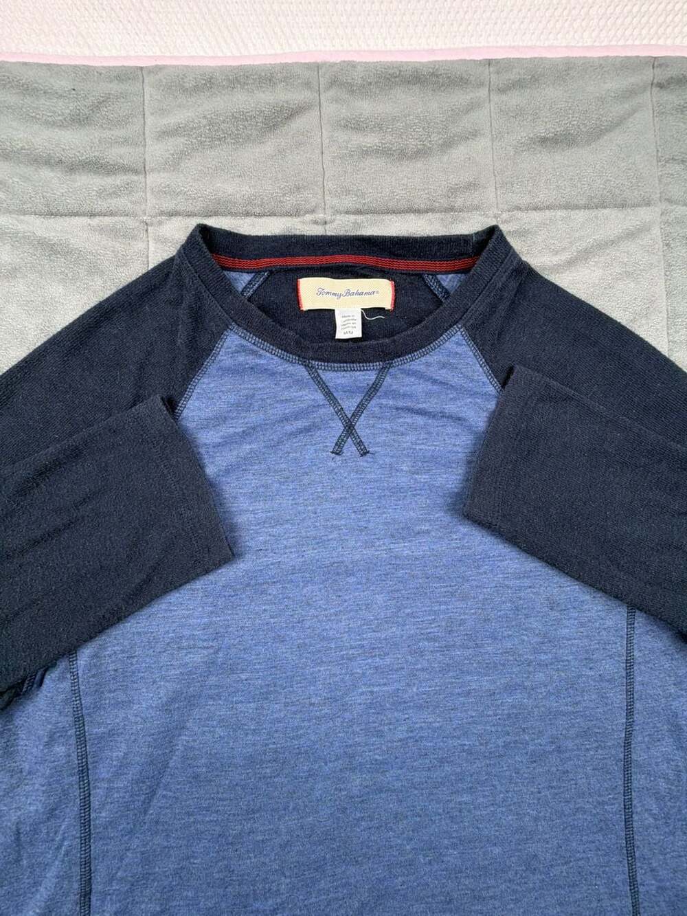 Tommy Bahama Mens Blue Long Sleeve Crew Neck Pullover Sweater Shirt Size M